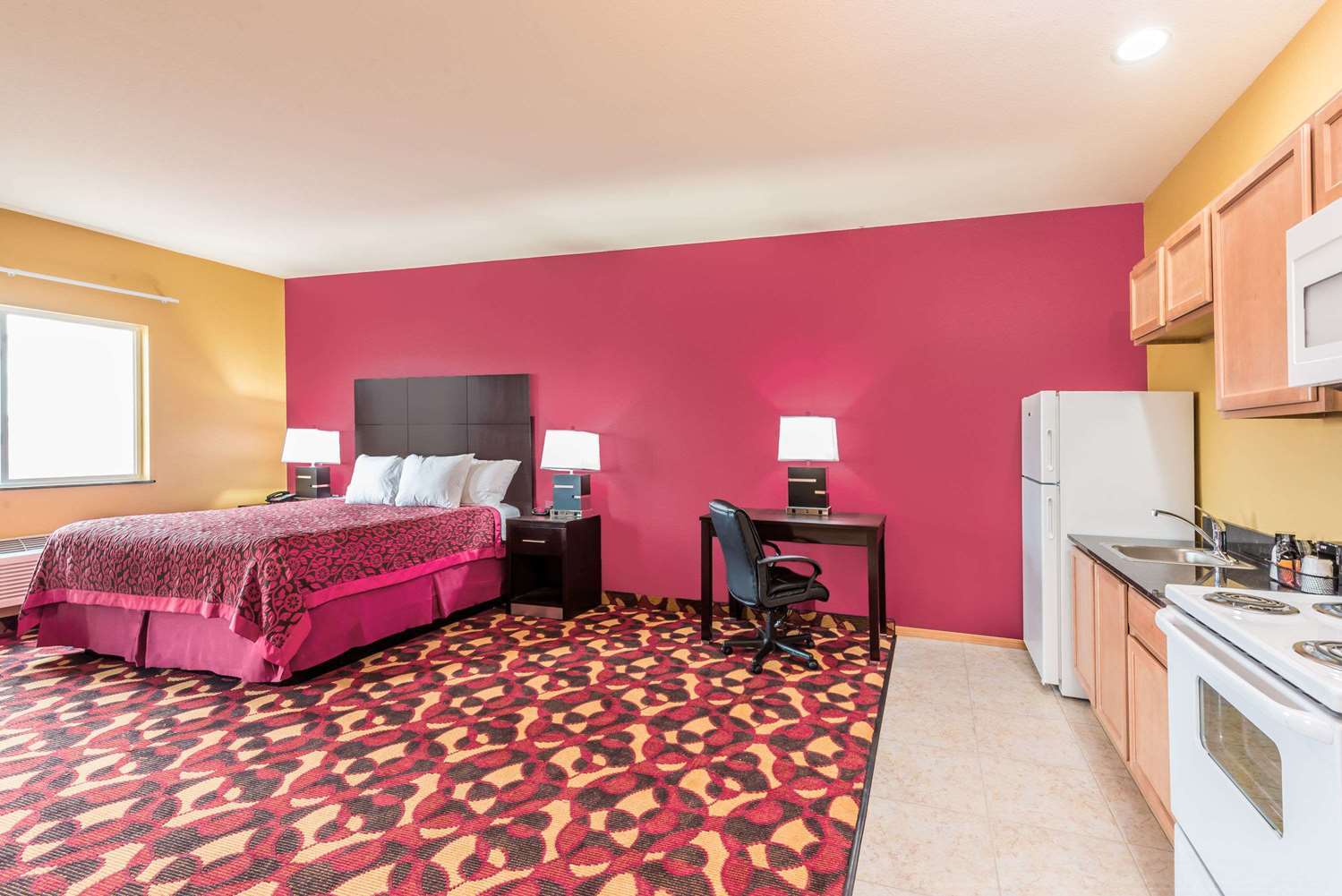 Days Inn & Suites By Wyndham El Dorado Экстерьер фото